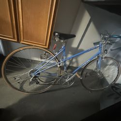 Blue Schwinn Le Tour III road bike.