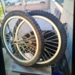 Set Of 20 Inch Rims And Tires 