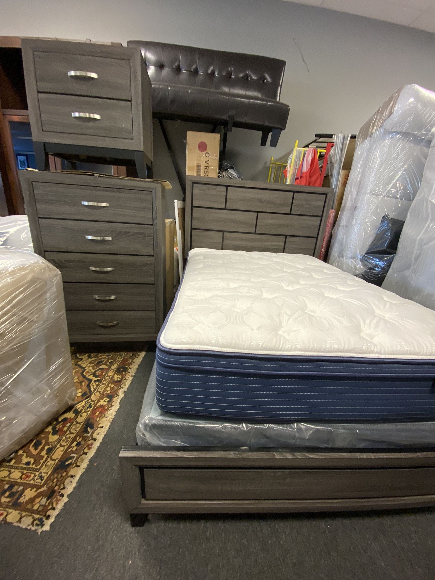 Complete full /Queen Bedroom Set With Name Brand Mattress Set Modern Attractive Bed And Chest 5 Drawer And nightstand 💥! Ready Turnkey Great Boys Set