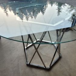 Round glass table