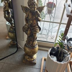 Angel Figure Decoration