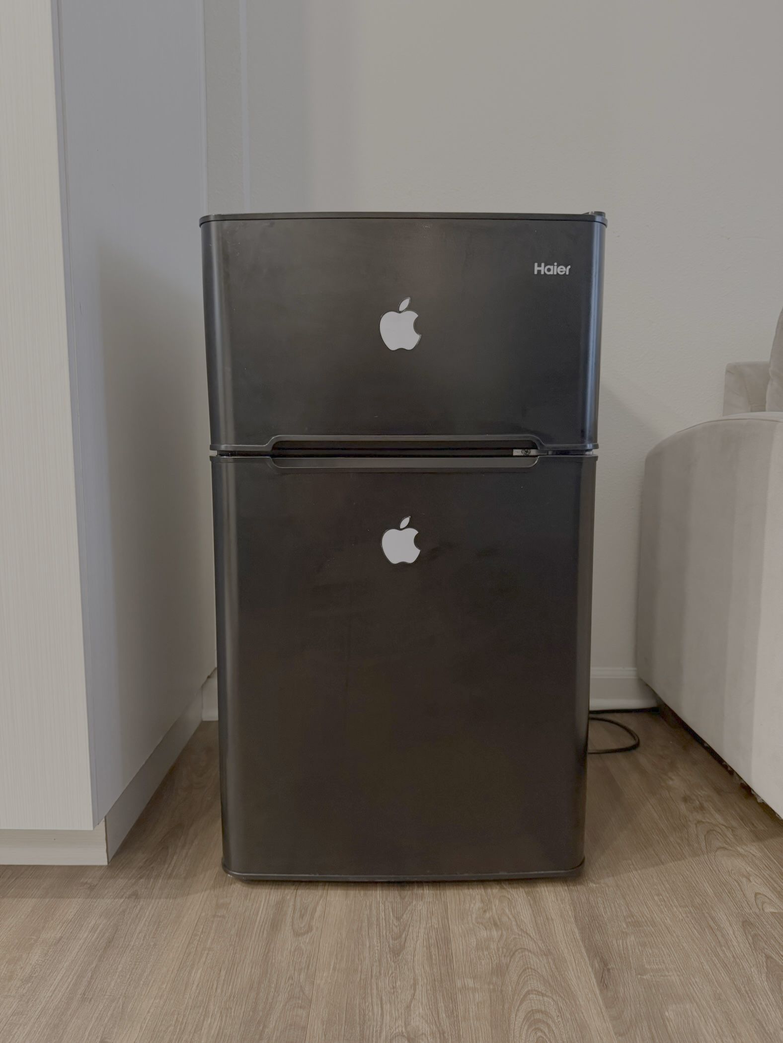 Haier Mini Refrigerator/Freezer