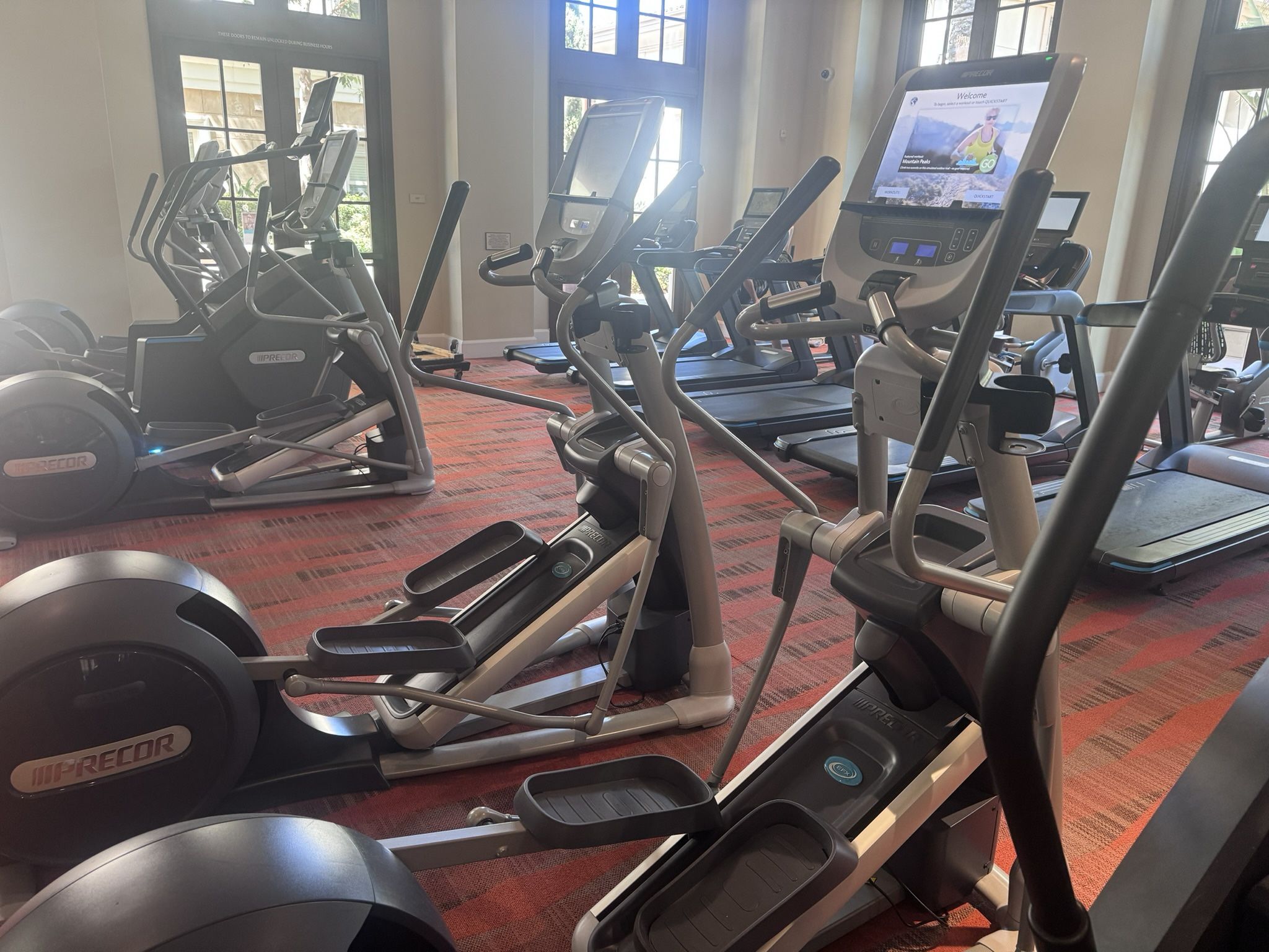 Precor 885 Efx Elliptical With P80 Touch Screen 
