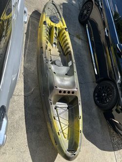 Fishing kayak