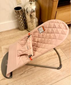 **LIKE NEW** Baby Bjorn - Baby Bouncer