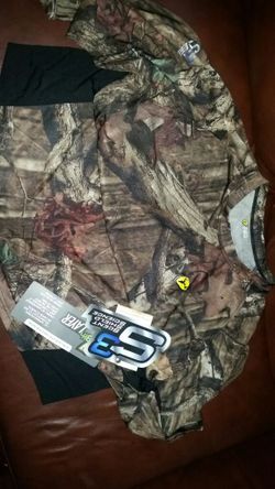 Large mossy.oak shirt new