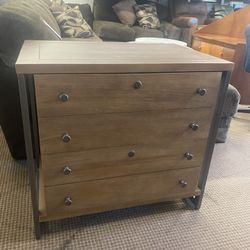 NEW 2 DRAWERS FILE CABINET WITH KEY