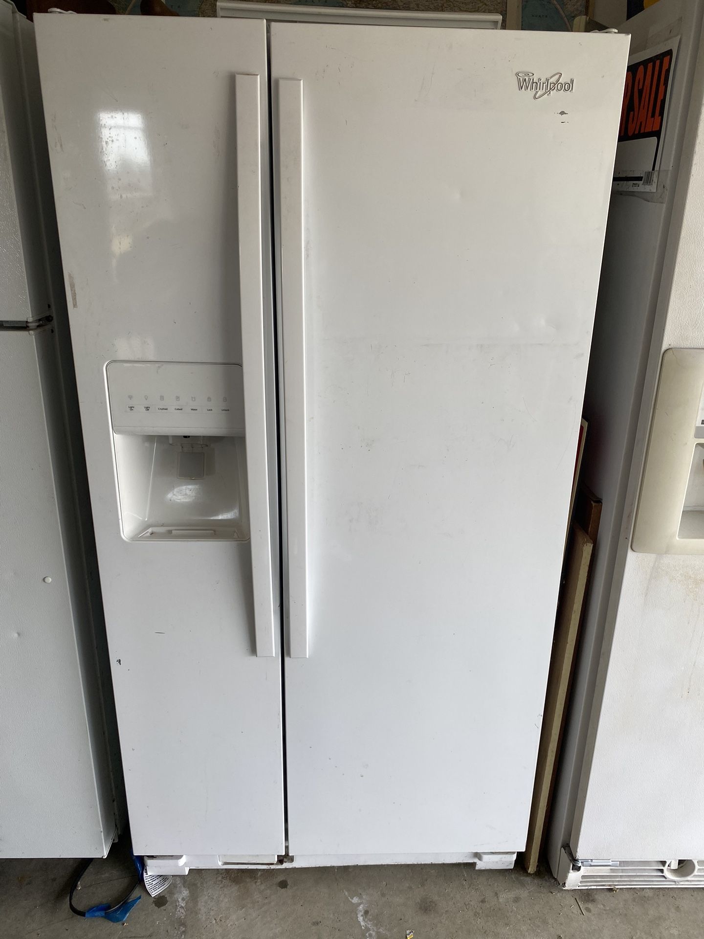 Whirlpool Side By Side White With Water And Ice In The DoorLeft To Right 33in Front To Back 31in Top To Bottom 66in