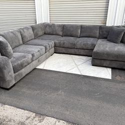 🚚FREE DELIVERY🚚  Sectional Couch