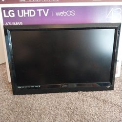 36" VIZIO TV