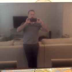 TV 65” Samsung Smart TV New