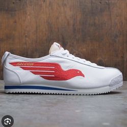 Nike Cortez '72 S.D. Falcon Dog Pack White Red Blue like new