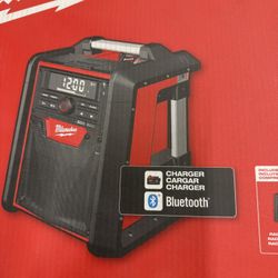 Milwaukee Bluetooth Job site Radio