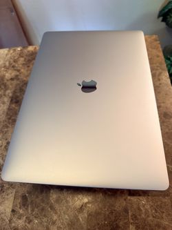 MacBook Pro (2019, Intel) 15" • PowerFull Fast Machine Core i9 - 2.3GHz • 512 GB • RAM 16GB • Space Gray Charger included Reset As New Charger include