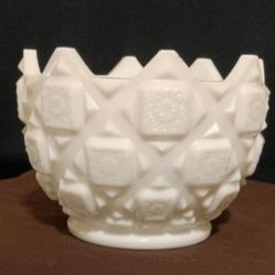 Vintage Westmoreland Milk Glass Old Quilt checkerboard Raised squares sunbursts