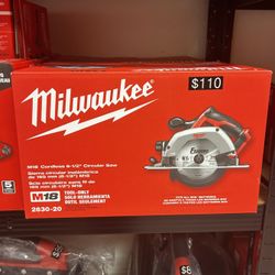 Milwaukee M18 Cordless  6-1/2 Circular Saw 