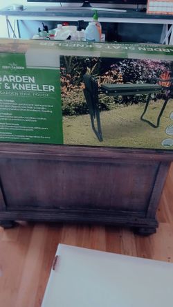 Brand new Erin's garden seat and kneeler