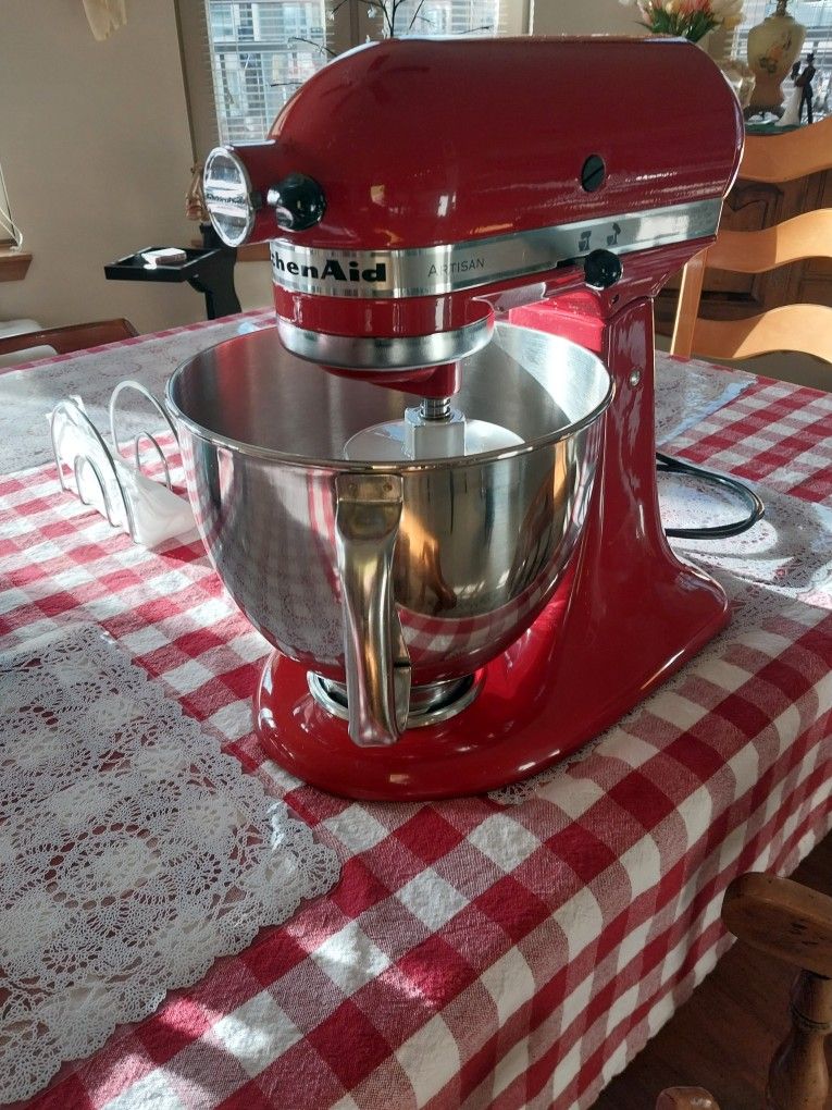PENDING KitchenAid Mixer for Sale in Mercer Island, WA OfferUp