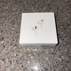 Apple AirPods Pro (2nd Generation)