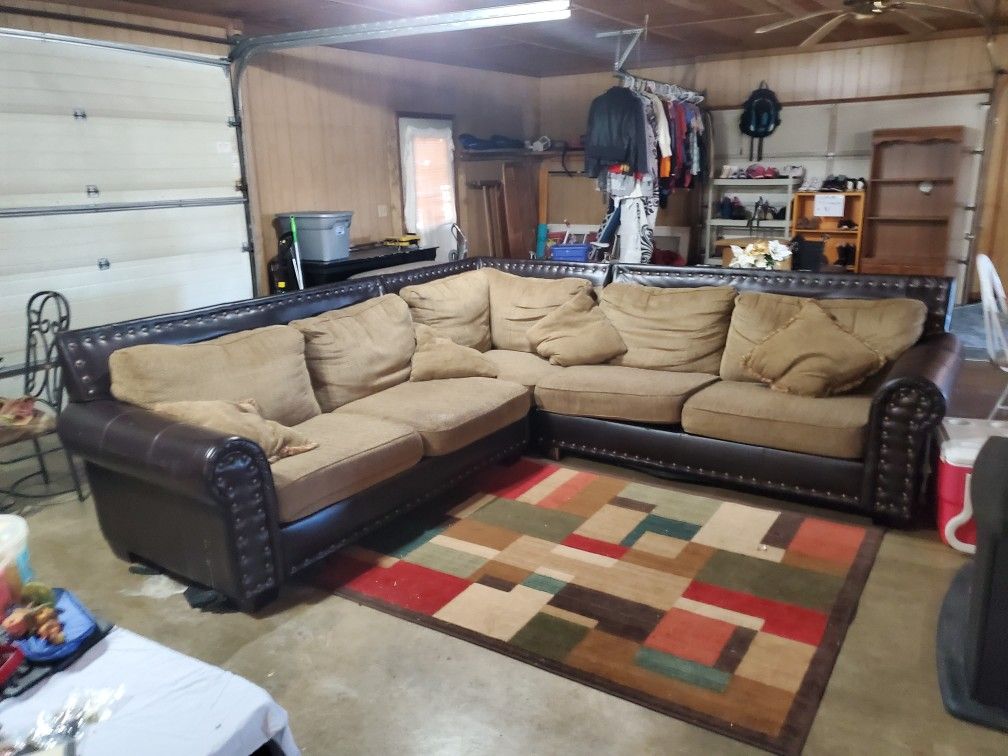 Large 3 piece sectional couch