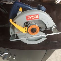 Ryobi saw