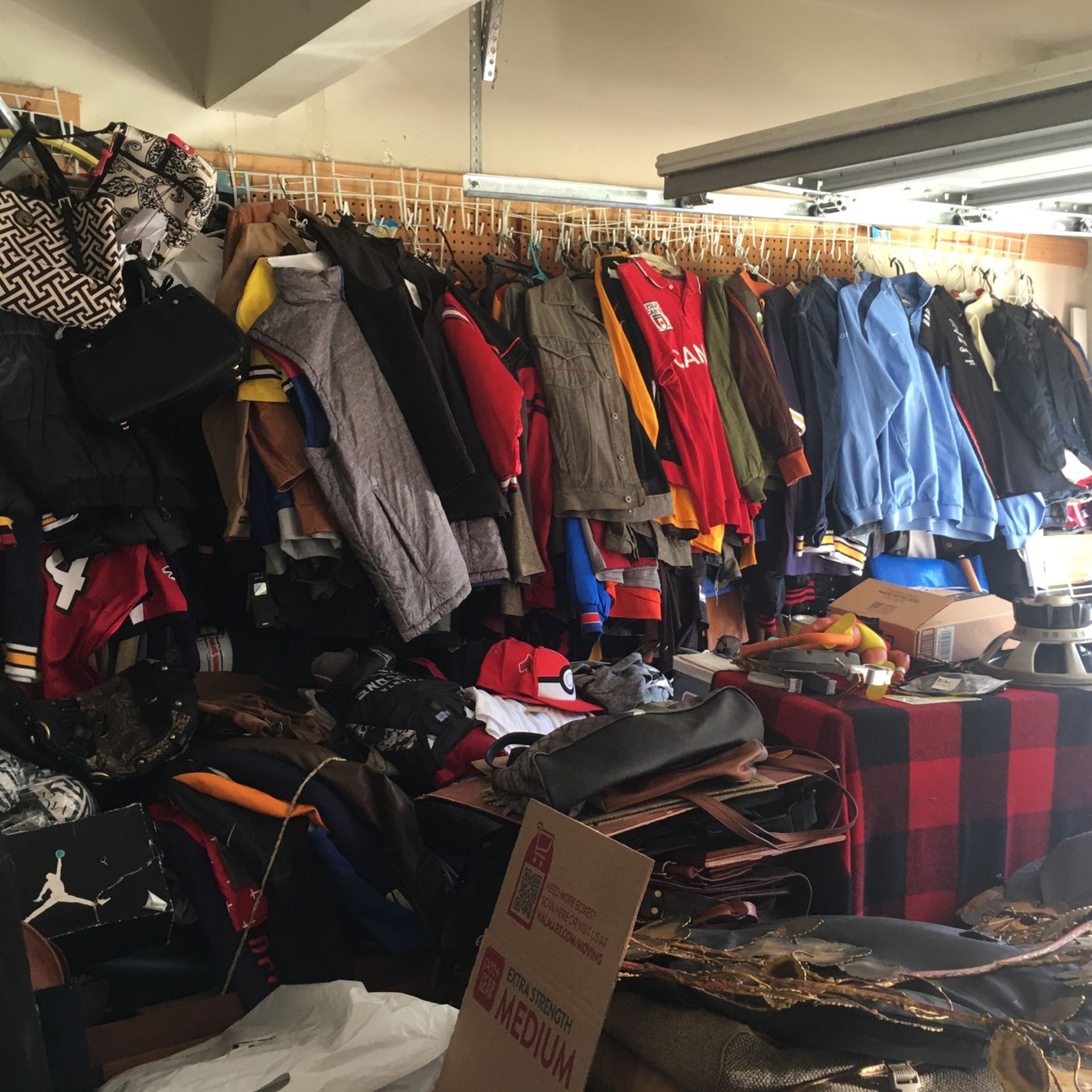 Resell Resell!!! Designer Clothes 200 Pieces All Name Brands One Price