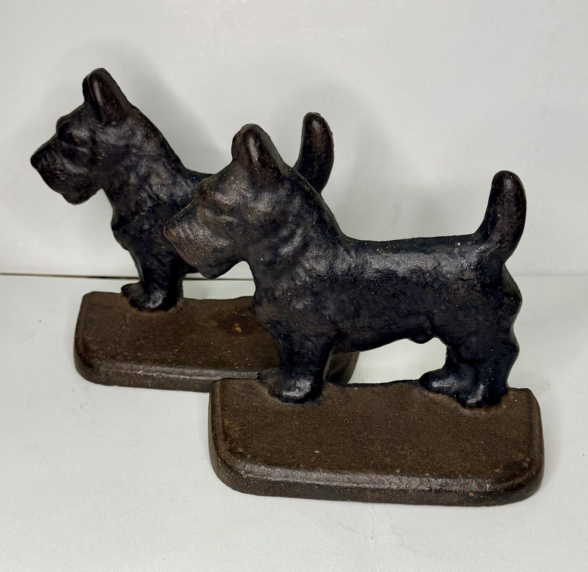 Pair Vintage Solid Cast Iron Scottish Terrier Scottie Dog Bookends Door Stopper