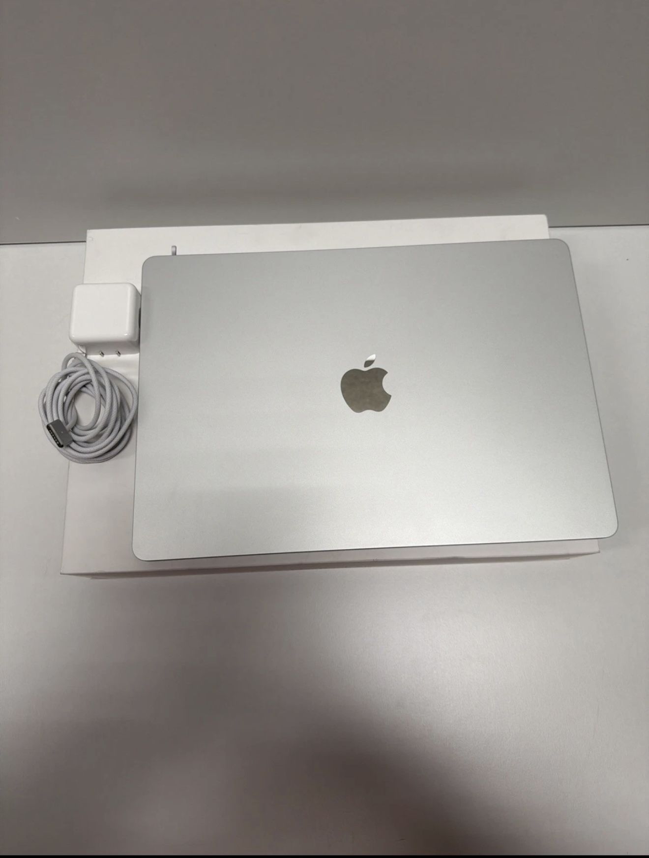 2025 Apple MacBook Air 15in M4 Chip 16GB RAM 256GB Gray