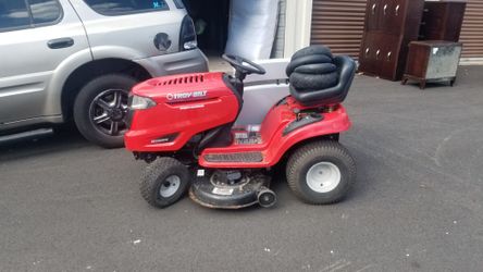 Troy Bilt Lawn Tractor