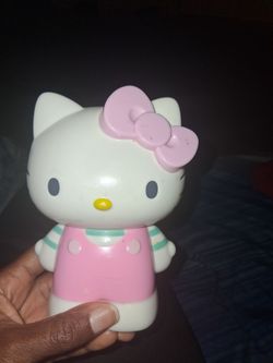 A Hello Kitty makeup storage