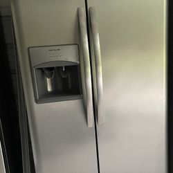 Frigidaire Stainless Side by Side Fridge 