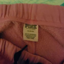 Worn once or twice Victoria secret pink 🩷 fleece shorts size medium