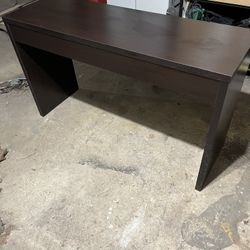 Console Table.  Excellent Condition 