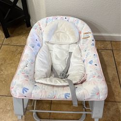 Ingenuity Baby bouncer