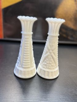 Vintage White Milk Glass Stars and Bars Bud Vases 6” Pair