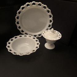 4 Piece Set Of Mid- Century  Lace Edge Milk Glass 