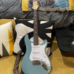 PRS: Silversky SE w/ PRS padded gig bag and hard Case