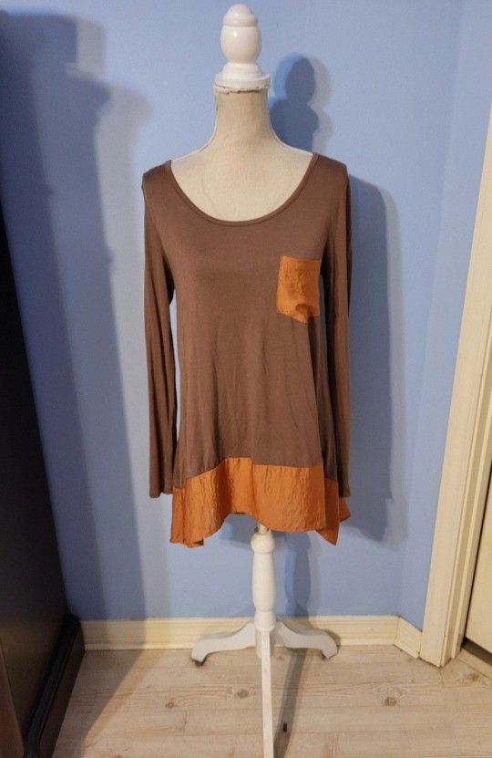 Orange Creek Small Womens Blouse