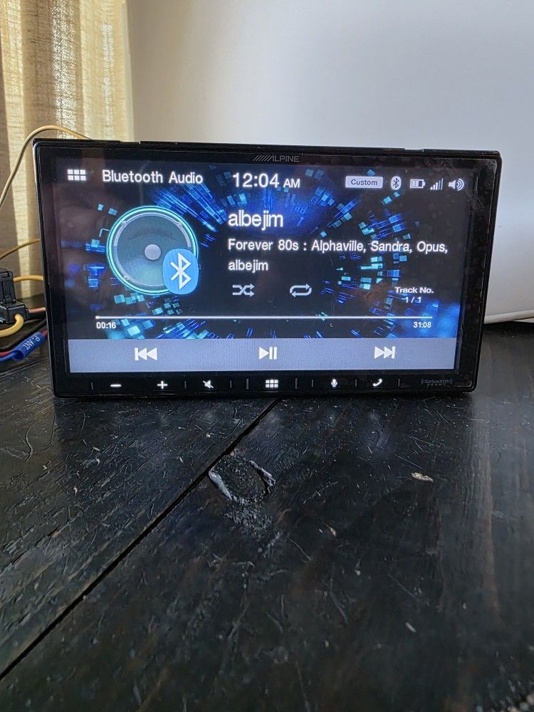 Alpine ILX-W650 Radio Head Unit