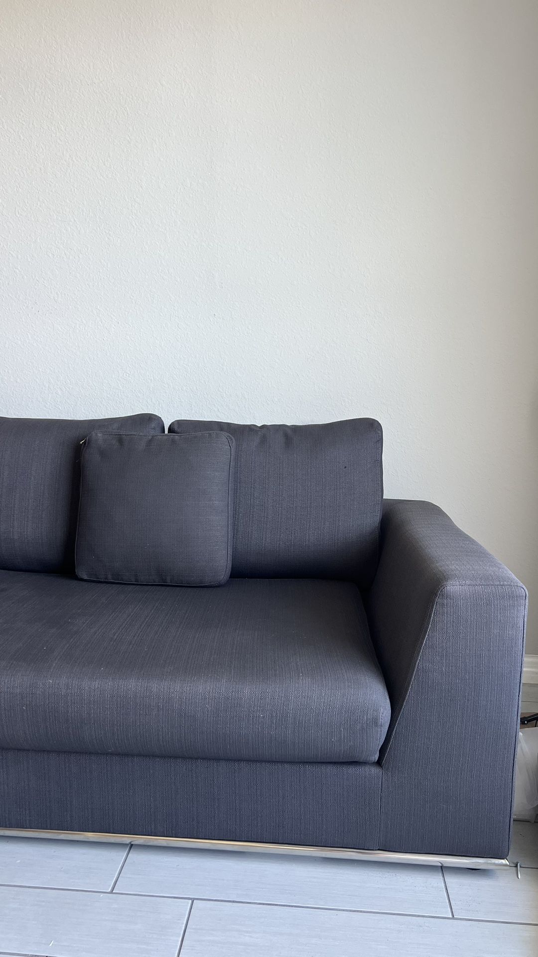 Sectional Sofa Couch – Seats 6 – Modern & Durable – $499