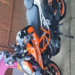 2019 KTM DUKE 390cc