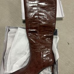 Size 6.5 Women’s Heeled Boots