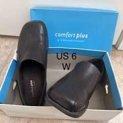 Women’s Shoe US 6 W