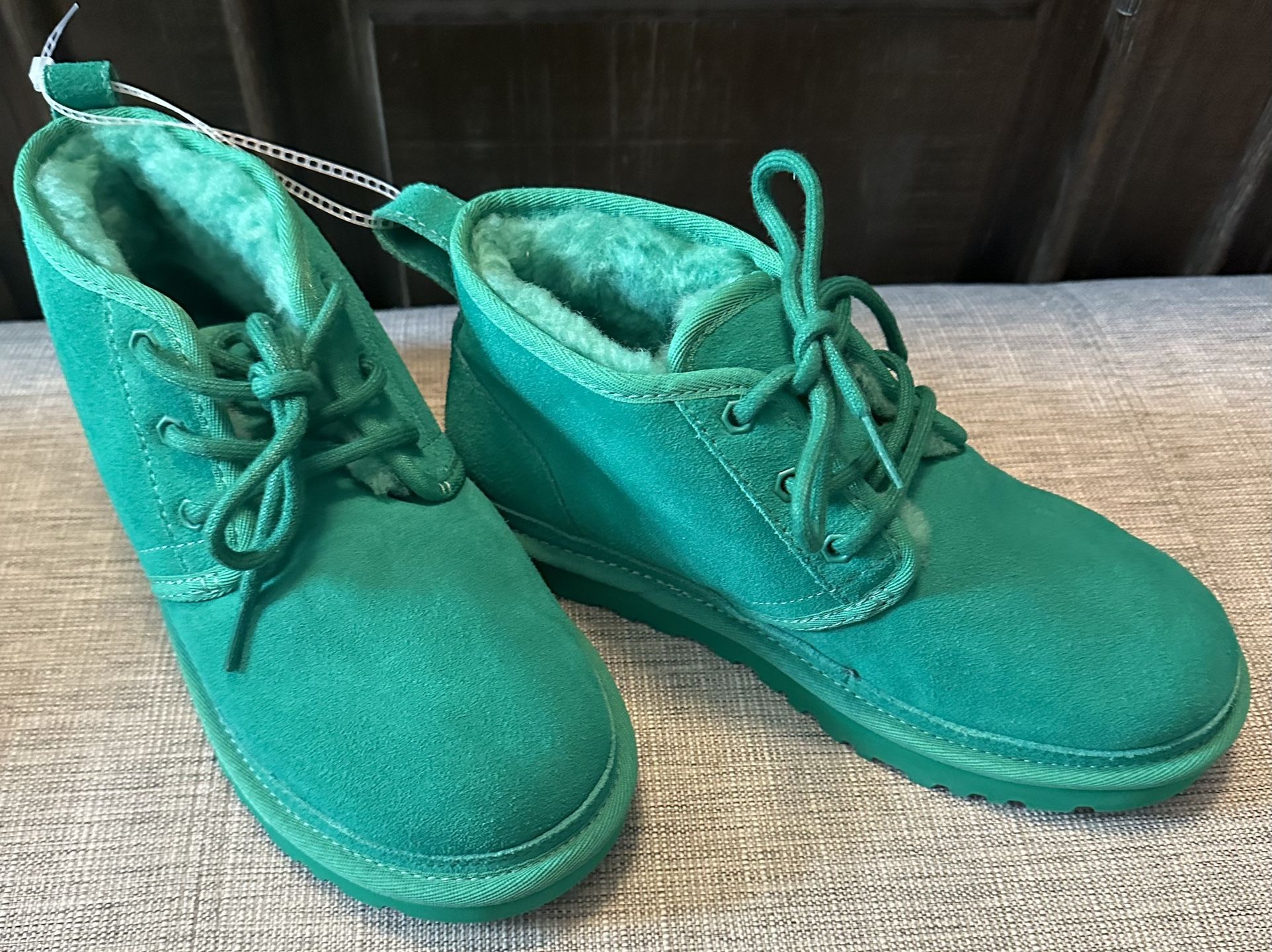 Emerald Green Neumel Uggs 6 @ 7