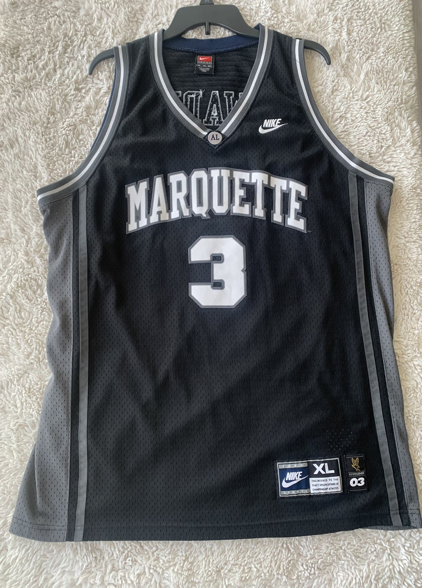 Dwyane Wade Marquette Jersey for Sale in St. Charles, IL - OfferUp