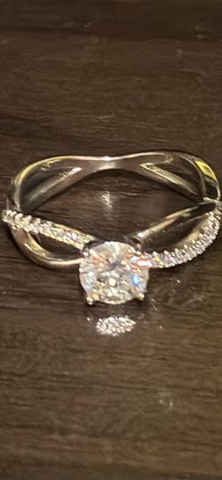 Moissanite ring size 9