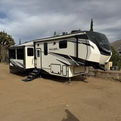 2022 Forest River. 40ft