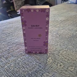 Marc Jacobs DAISY