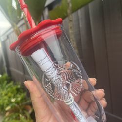 STARBUCKS VALENTINES 2026 - HEART ❤️ SHAPED BOTTOM GLASS