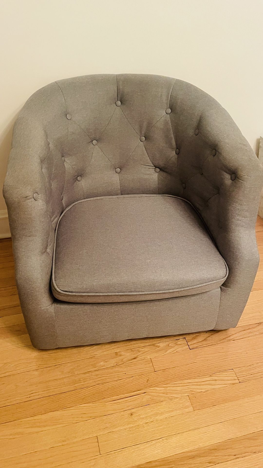  Swivel Accent Chair